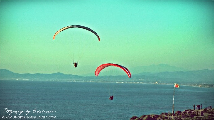 At Torrey Pines Gliderport. (La Jolla, CA)