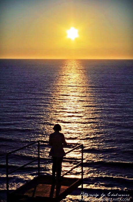 My 'lil sis at Torrey Pines Gliderport. (La Jolla, CA)